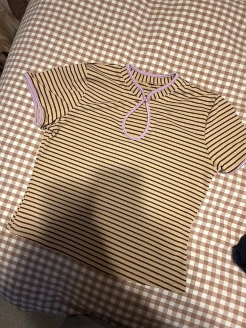 Cute shirt brown horizontal stripes